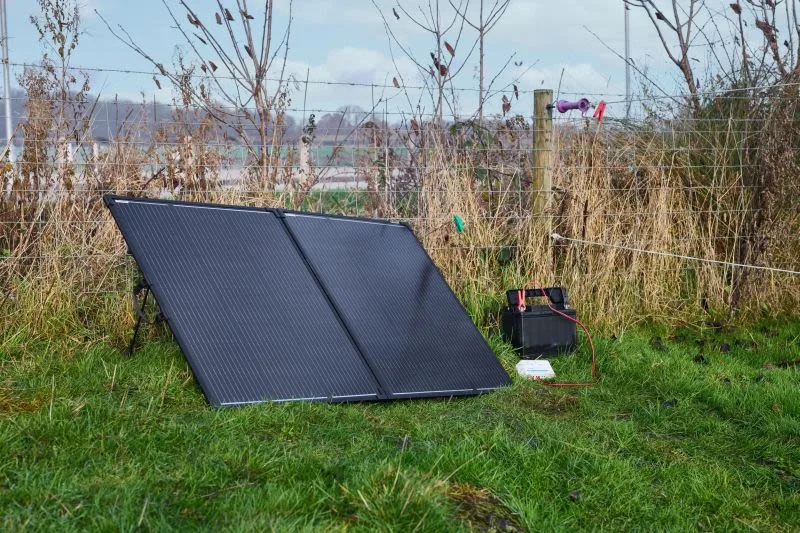Solarni punjač BATTERYcharge SOLAR; OHPS200, napon punjenja: 20,35 V, struja